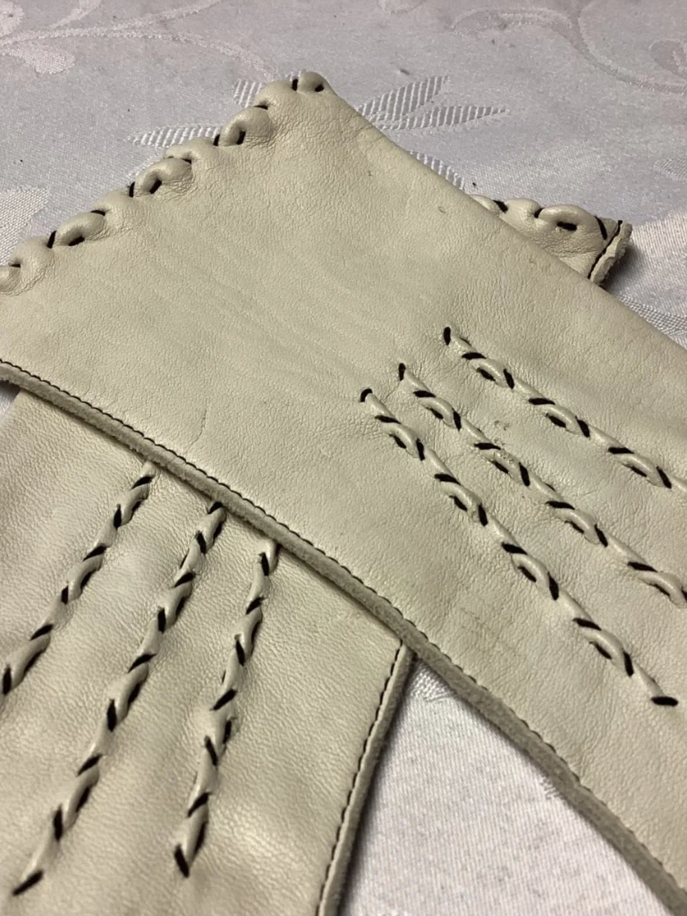 TABLE CUT DEERSKIN SZ 7 MUST SEE LADIES GLOVES. MINT !!!